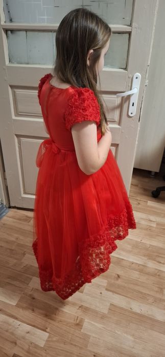 Rochiță  roșie cu trena