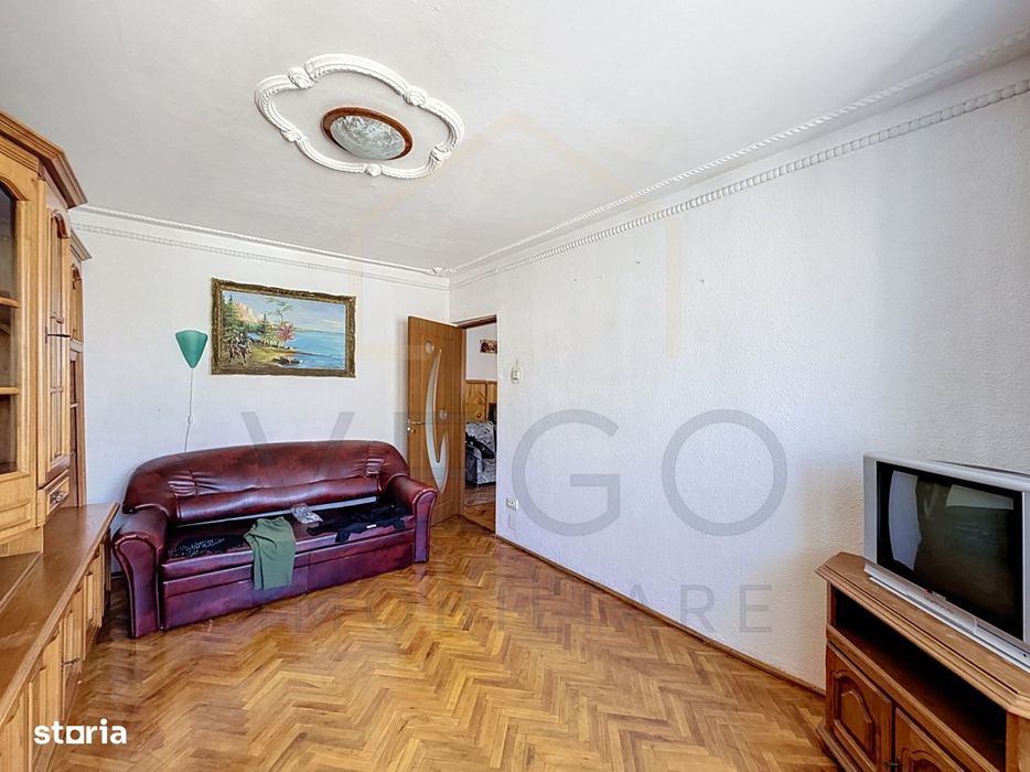 Apartament cu 2 camere, decomandat, 50 mp, parcare, zona Pod Calvaria