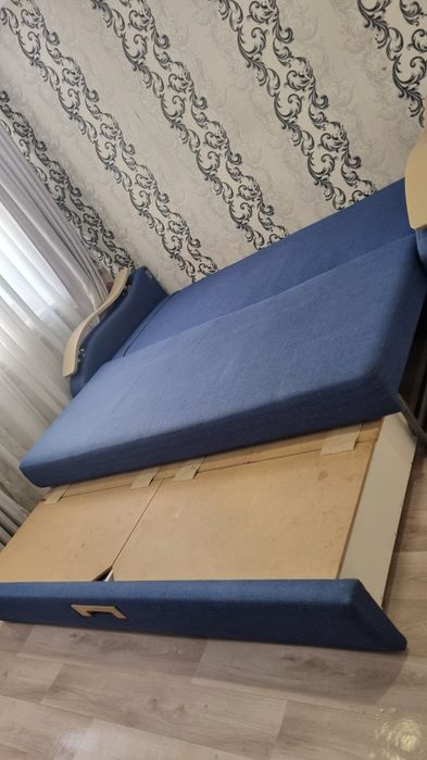Продам диван в хорошем состоянии