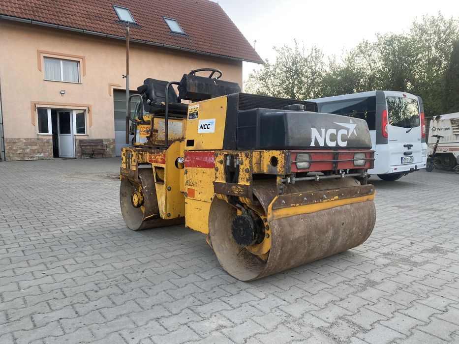 De vanzare sau da inchiriat vibrocompactor