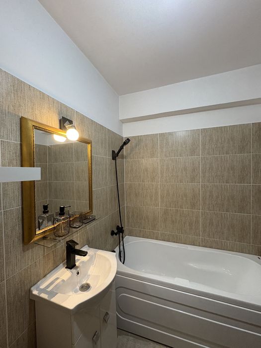 Proprietar inchiriez 2 camere berceni