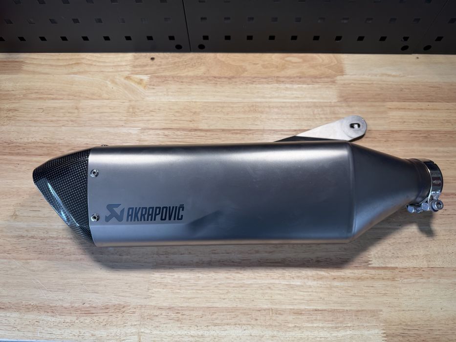 Akrapovic bmw s/m 1000rr перфектен