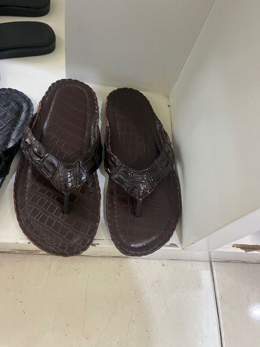 Мъжки чехли от крокодил