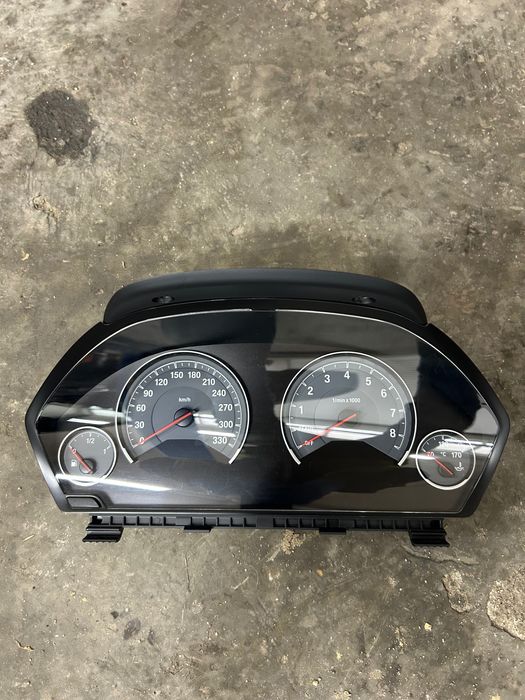 Bmw M4 табло европейско