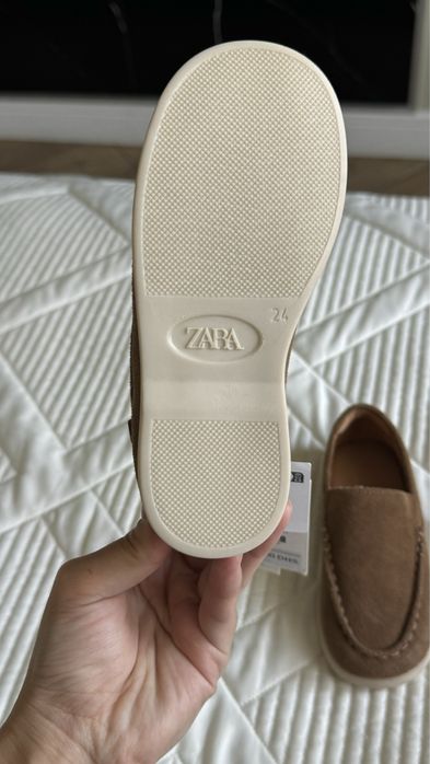 продам детские лоферы зара