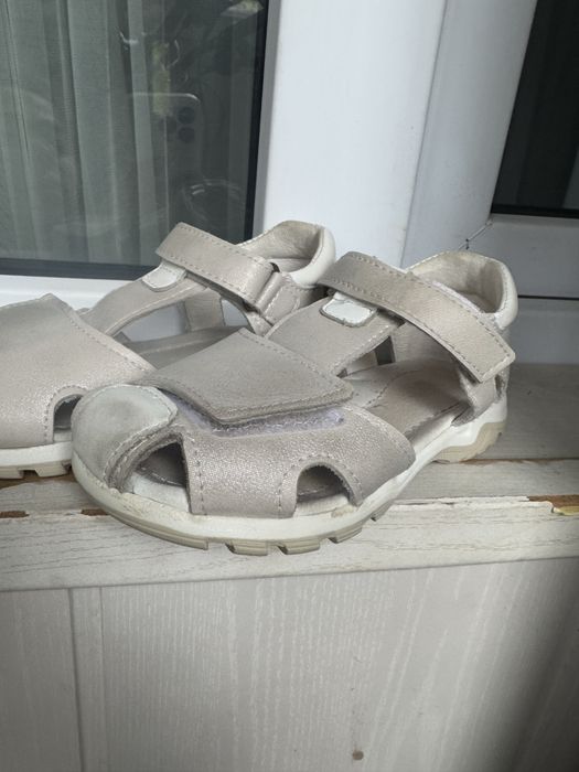 Пара по 1000 тн. Сандалики детские 26-28 рр