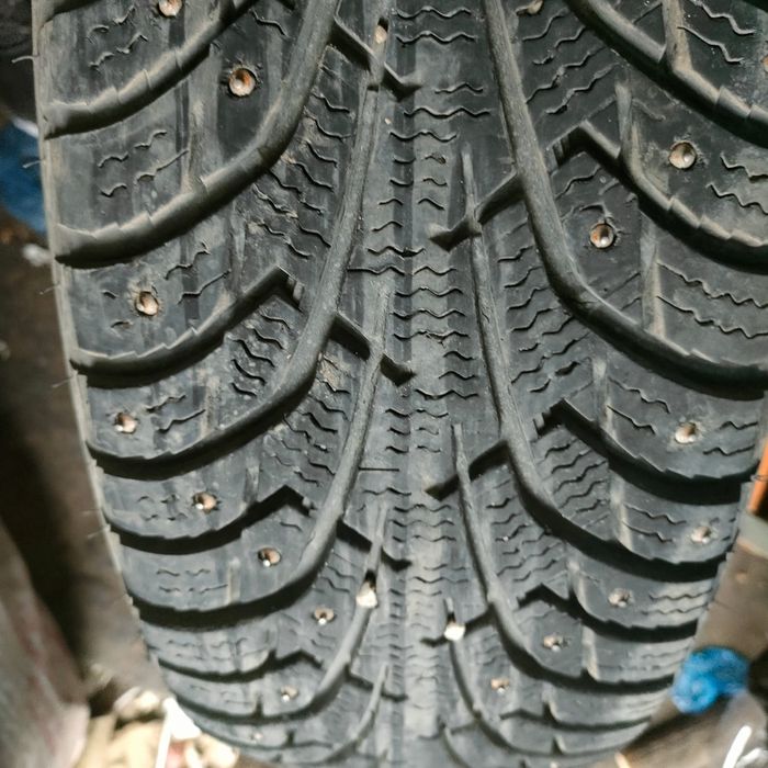 Продам зимние резину