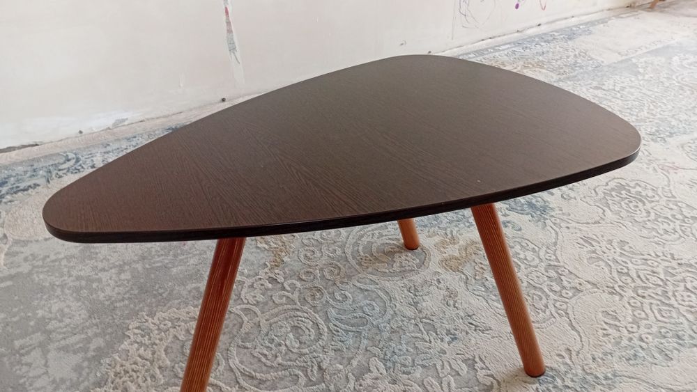 Стол журнальный детский