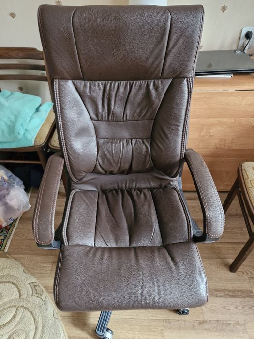 Кресло офисное высокое удобное мягкое регулируемое