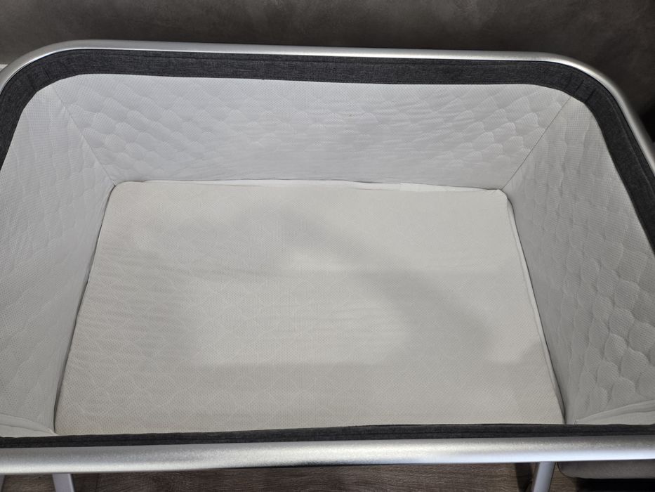 Продам кроватку манеж