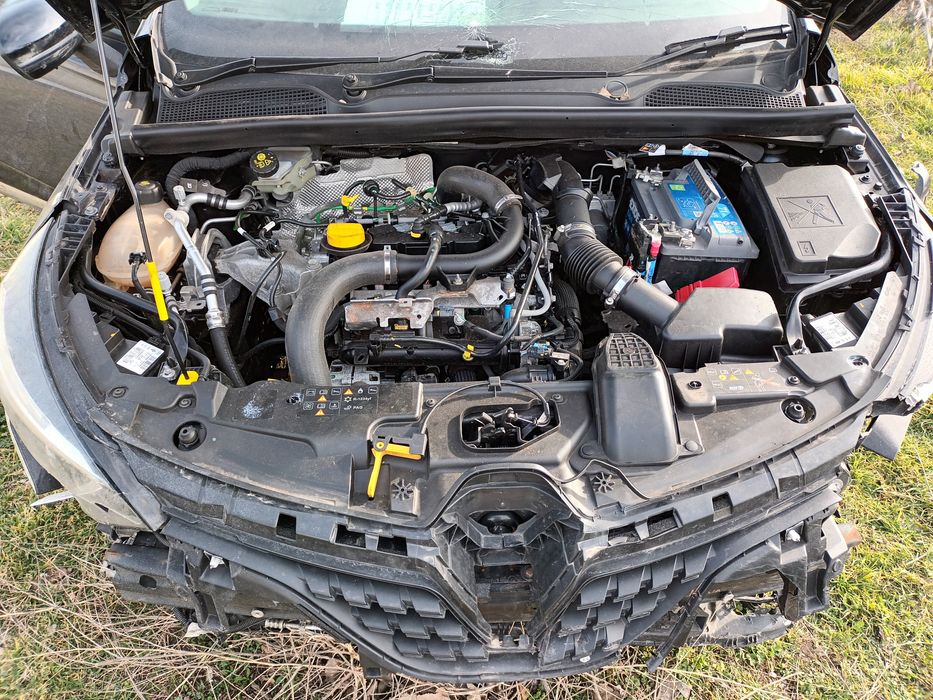 Рено клио 5 2020 г двигател 1.0 бензин -100кс