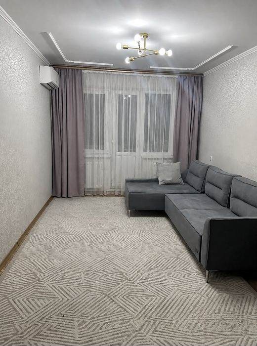 Продаётся 2 комн район Тюленина