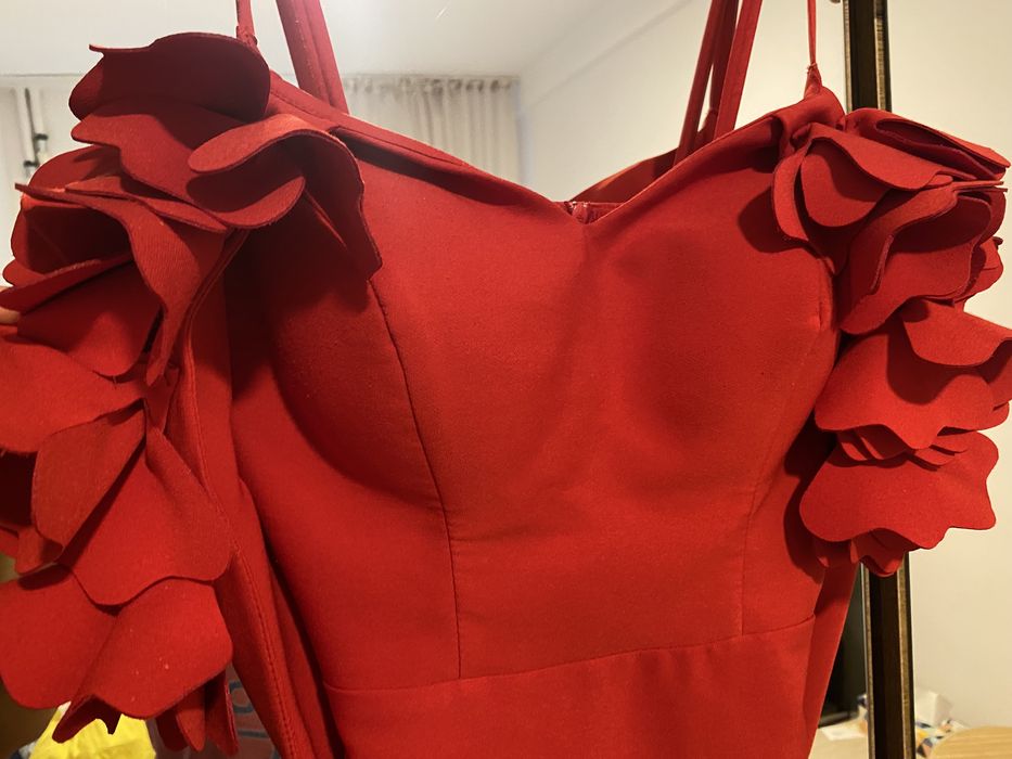 Rochita rosie, marimea 36