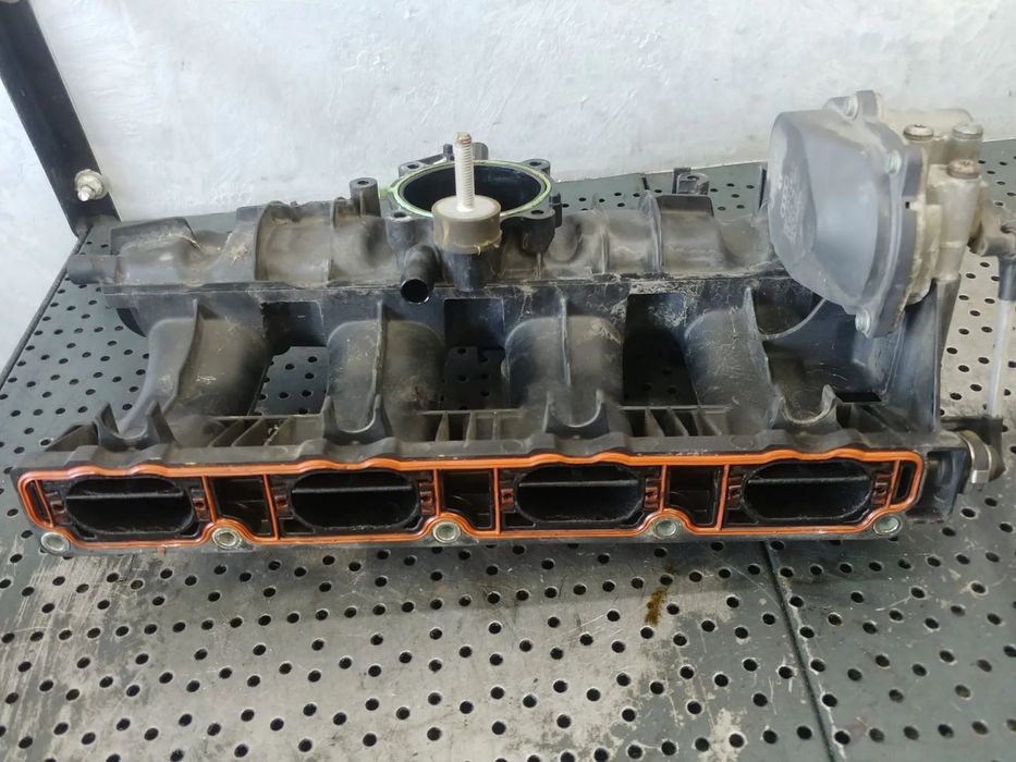 galerie admisie cu clapete si motoras  2.0 tfsi bwj  skoda octavia 2  06f133201p  06f133482b