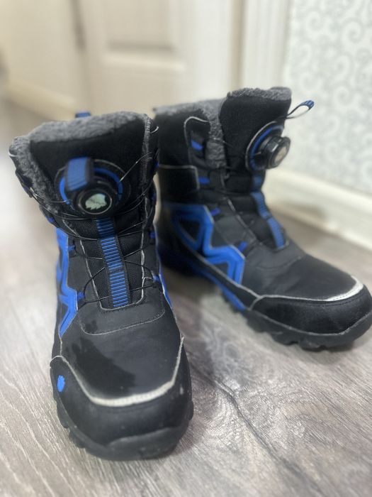 Продается обувь подростковая