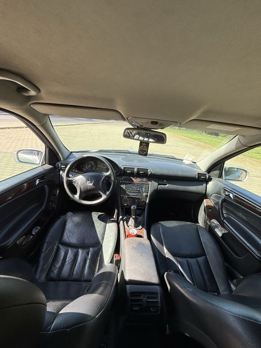 Dezmembrez Mercedes C270 CDI W203 Facelift