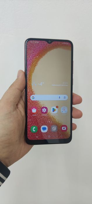 Продам Самсунг А04Е.