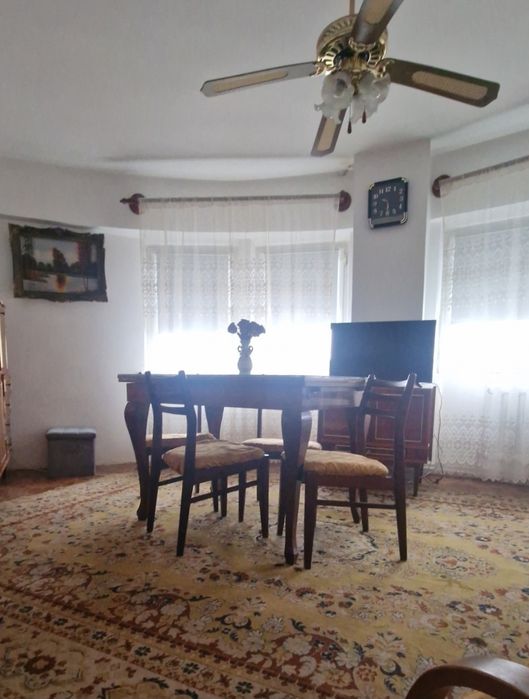 Vând apartament 2 camere zona MB