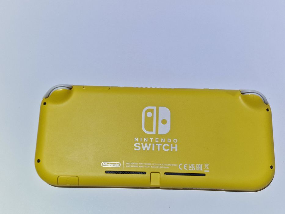 Nintendo Switch Lite (Жълт)