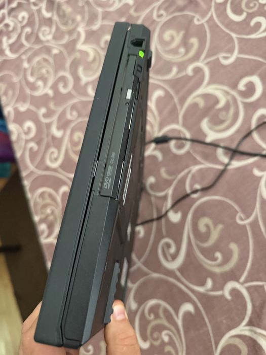 Laptop Lenovo W500 8 gb ram 128 gb ssd rapid 2,8Ghz intel puternic core2 duo wifi bluethoot incarcator w10pro