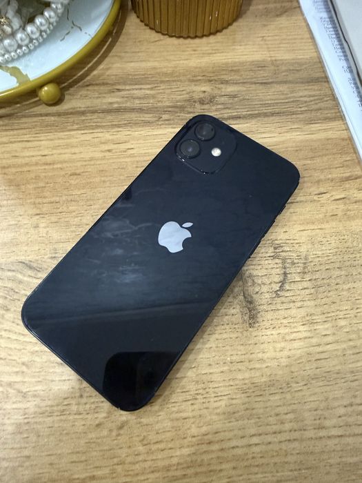Продам Iphone 12, черный на 128GB