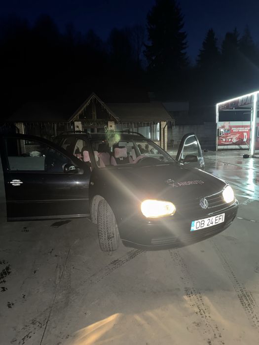 Vand golf 1.6 masina nu este pentru pretentiosi