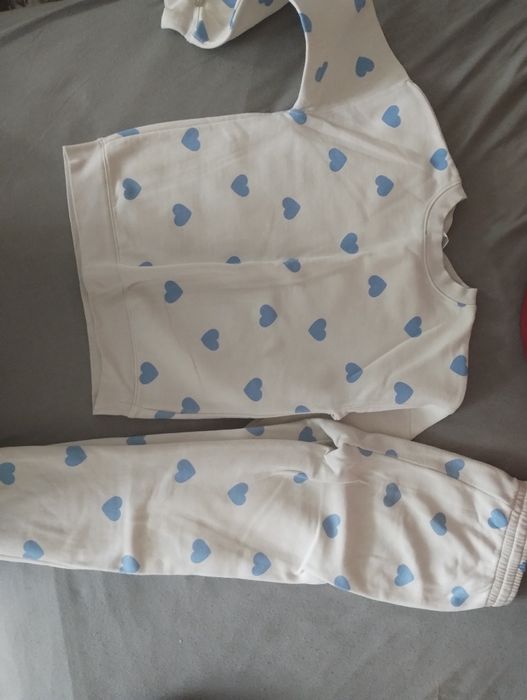 Lot fetita mar 140,trening H&M 2 bucati si hanorac Minnie c&a
