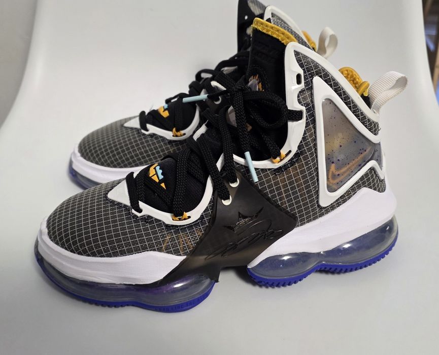 Nike lebron 19 marimea 36, 6  noi