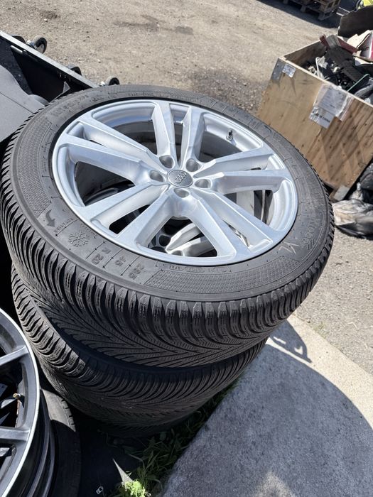 Комплект гуми с джанти audi Q7