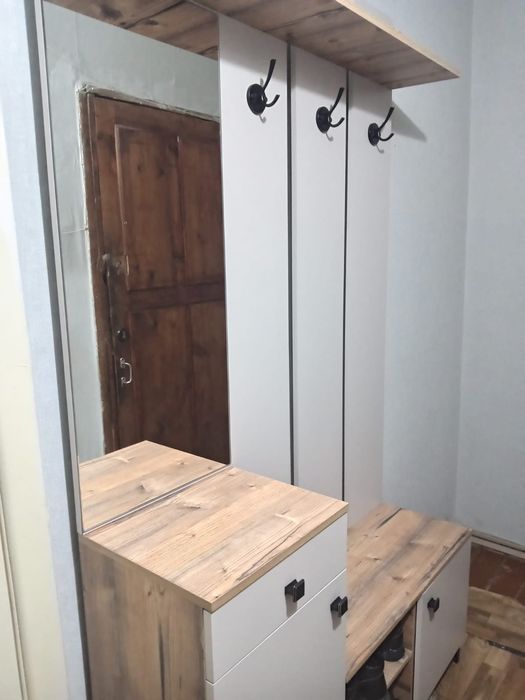 Продам прихож,в отличным состаяний