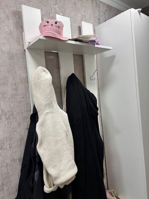 Вешалка настенная