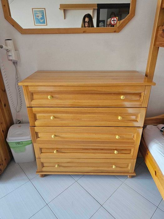 ПРОДАВАМ МЕБЕЛИ ОТ ДЪРВО/ЧАМ/ В БОРОВЕЦ+ПОДАРЪК 4 МАТРАКА