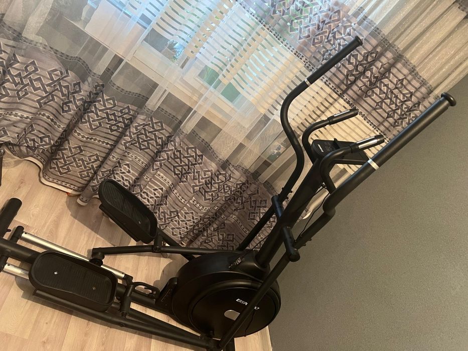 Продам тренажёр эллиптический.