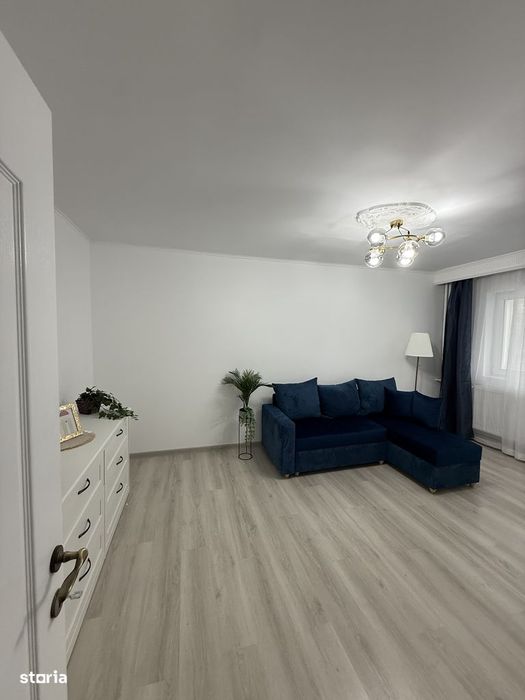Apartament 3 camere de închiriat Pitești centru