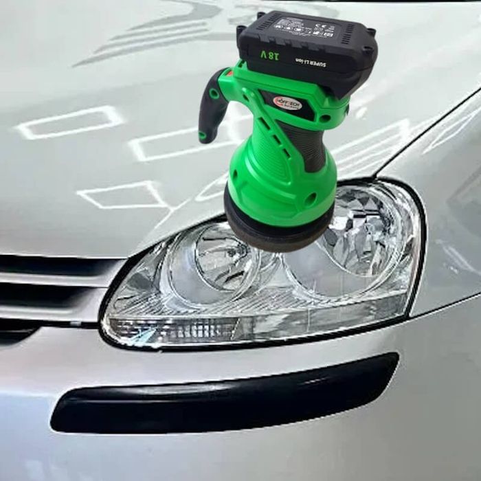 Polish auto , faruri și curățare tapițerii