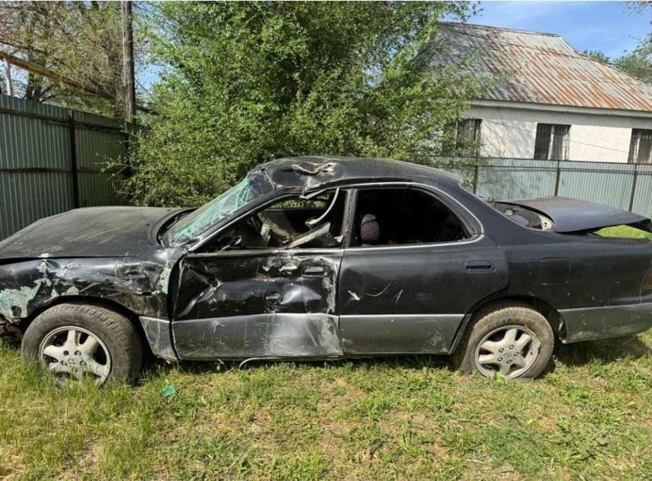 Продам машину тойота виндом полностью