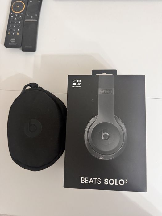 Беспроводные наушники Beats