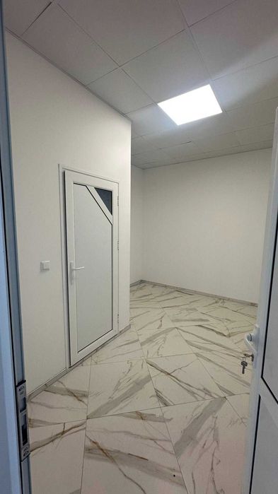 Дава се под наем Офис в Търговище, Център - 80 кв.м за 598.23 € - Снимка #3