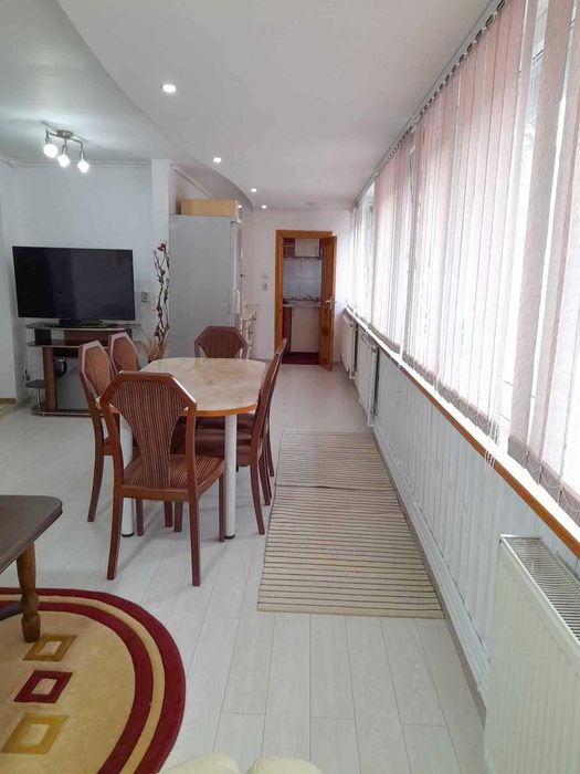 Apartament spatios de inchiriat