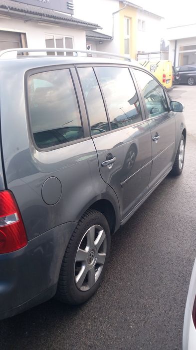Фолксваген Туран 2.0 TDI 140 к.с. BKD