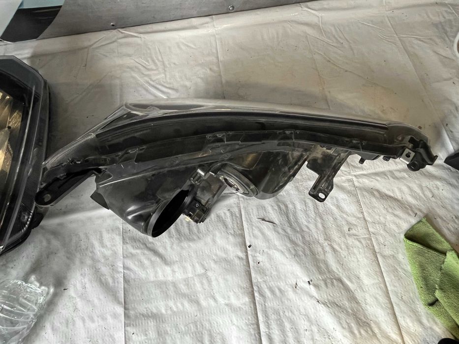 Ляв фар Toyota Rav4 13-