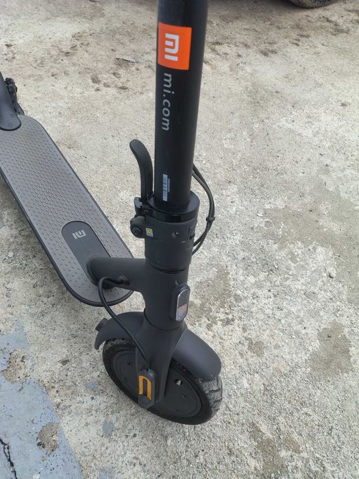 Trotineta electrica MI 365 essential ca noua