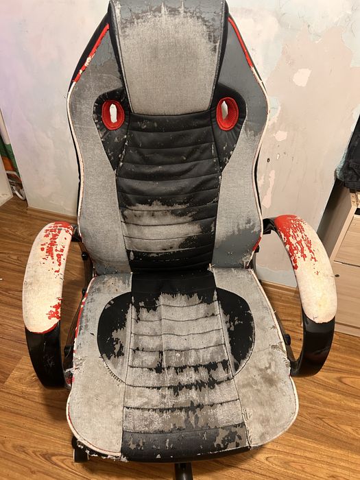 Геймърси стол- много използван и накъсан