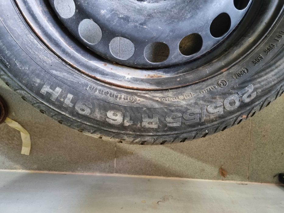 Продавам лятна гума с джанта, 205/55/16 Н91, беше на фолксваген
