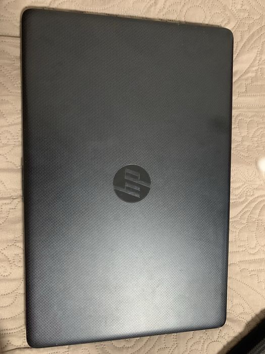 HP Laptop 15.9 dyum