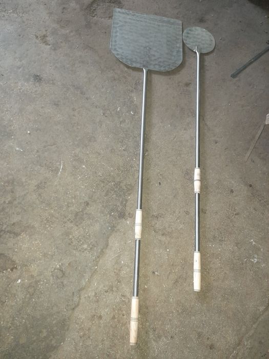 Paleta inox pentru pizza.