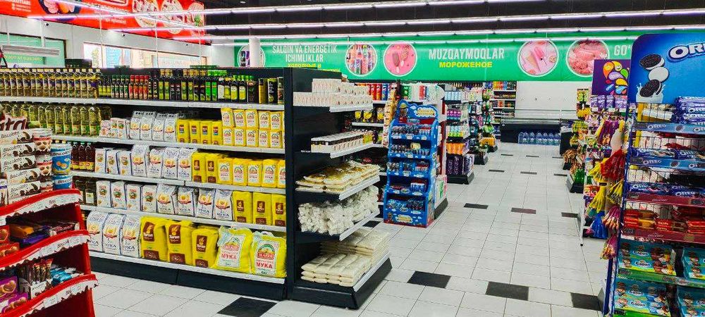 оснащение магазина, торговые стеллажи на заказ, кассовые столы