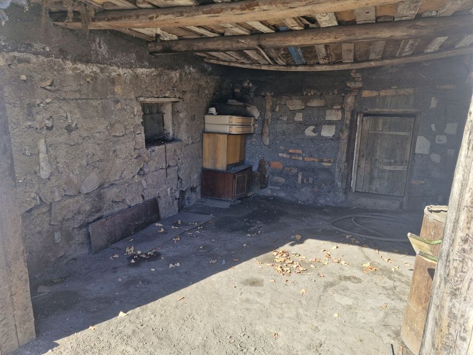 Продаётся дом( землянка)