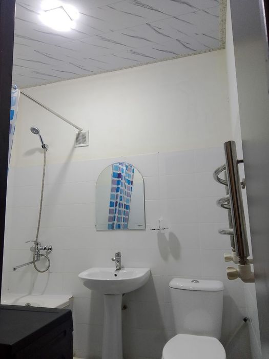 Ижарага 1 хона 1-этаж Икар 250$ Намозхон оила учун (6-ҳаммом)