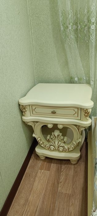 Срочно продам спальный гарнитур